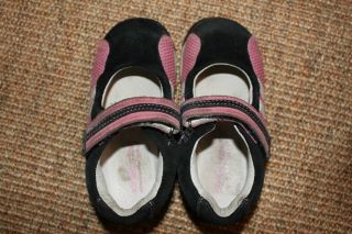 Stride Rite Toddler Girl Black & Pink Shoes, size 7