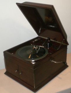 Vintage Table Top Victrola Victor Phonograph Record Player Talking 