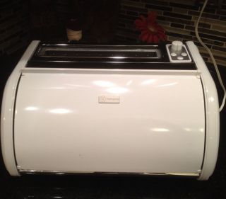 Westinghouse ToasterBOX BreadBox Toaster Combo WST3000 White/Chrome