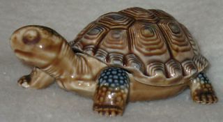   / TURTLE~WADE PORCELAIN~#5~M​ADE IN ENGLAND~REMOVA​BLE SHELL