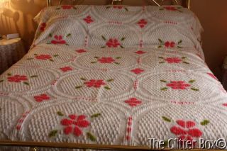   Chic Vintage White & Pink Chenille Floral Twin Bedspread Fringe