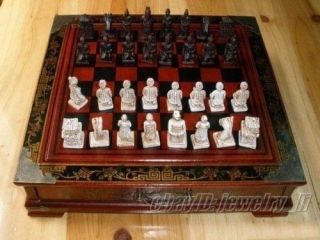 Classic famous 32 Pieces Chess A set of leather wooden Coffee table