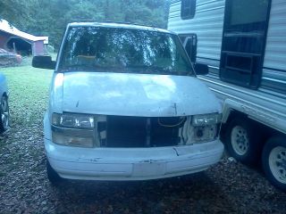   Astro LT Extended Passenger Van 3 Door Wrecked 1996 Chevrolet Astro