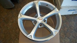 2010   2012 C6 Corvette Grand Sport Front Wheel OEM GM NICE 18 X 9.5 