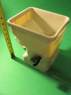 Republic EZ Hand Spreader Seed Spreader. Made In The U.S.A.
