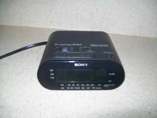 Sony Dream Machine model ICF C218 Digital Alarm Clock~Green LED 