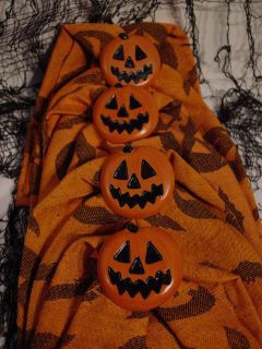 Lot of (4) Halloween Pumpkin Bat Cloth Napkins With Metal JOL Rings 