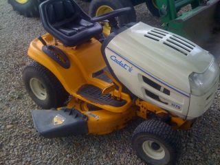 Cub Cadet 1170 Lawnmower with a 42 Mower Deck 17.5 hp