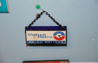 UNITED DELCO CLOCK   NOT REAL   NON WORKING   1/18 Scale Diorama