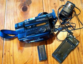 Sony Handycam Camcorder CDD TR87 8mm Video8 HI8 HI 8 Camcorder VCR 