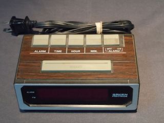 Vintage Gruen Precision Electronic LED Digital Alarm Clock Model #1032