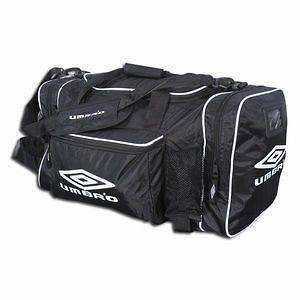 Umbro Holdall Soccer Duffel bag    brand new    With tags    $44.99 