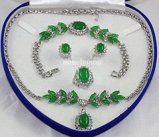 Very stylish and beautiful green necklace bracelet earrings ring Kit 