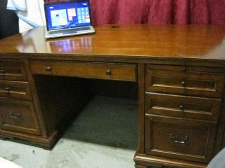 Double Pedestal Executive Desk Wood Office Furniture