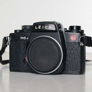 leica r6 in Film Cameras