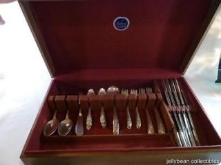   Wm Rogers Mfg Co Extra Plate Silverplate Flatware with Nakens Chest
