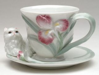 PERSIAN CAT WITH IRIS FLOWER Tea Cup and Saucer Set
