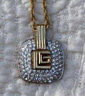 Signed Guy Laroche LG GL Pave Rhinestone Crystal Pendant Logo Necklace