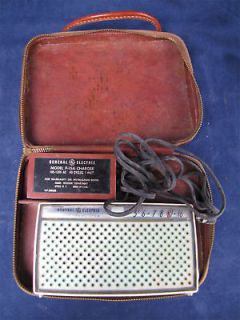 Vintage General Electric Transistor Radio Kit Plug&Case