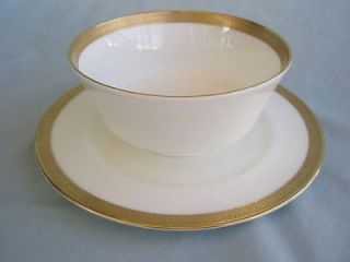 Mikasa Pembroke Pattern Round Gravy Serving Bowl with Attached Plate