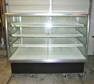 refrigerated bakery display case in Refrigeration & Ice Machines 