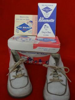 Vintage Wee Walkers Baby shoes, White, In Original Box
