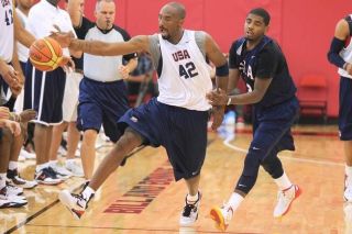 Nike Mens Padded Knee Compression Sleeve LONG (BLACK) NBA Basketball