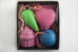   MOULDS INCLUDES A CUP CAKE/HEART/CONE/BALL MOULD THE PERFECT PRESENT