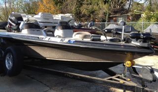 ProCraft Bass Fishing Boat 200 Super Pro CLEAN with Mercury 200 ProXS 
