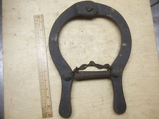 VINTAGE IRON AND STEEL HORSESHOE CHEST EXPANDER EXERCISE WEIGHT 