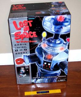 HUGE R/C REMOTE CONTROL TRENDMASTERS LOST IN SPACE B9 ROBOT 24 INCHES 