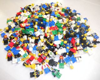 LEGO   Huge Lot of 30 misc. Minifigures men Minifigs figures people 