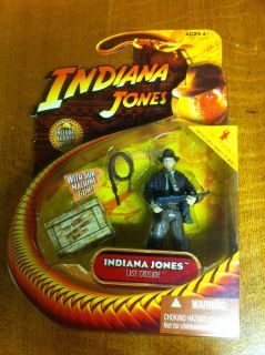 BNIP Indiana Jones Action Figure w/ Sub Machine Gun Hasbro Toy 2008 