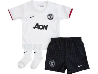   Manchester United Nike infants kit 12 13 kids shirt + shorts + socks