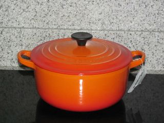 Le Creuset Flame Orange 2 3/4 Qt #20 Round Dutch Oven Rare Brand New 