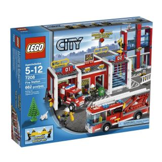 LEGO TOWN CITY Fire SET 7208 Fire Station Brand NEW Sealed Box