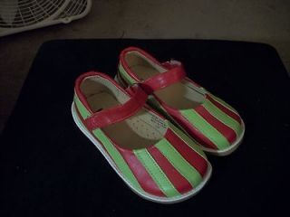 NEW SIZE 11 PUDDLE JUMPER SHOES RED & GREEN STRIPE TRENDY BOUTIQUE 