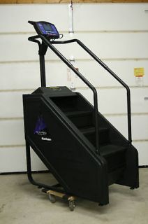   7000PT Stepmill Stepper Stair Machine C40 Blue Face Remanufactur​ed