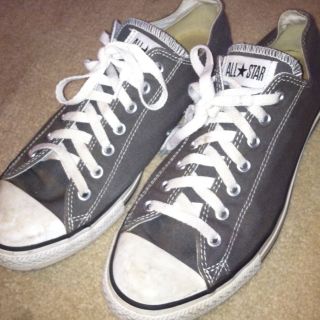WHAT A DEAL** Slightly Worn Charcoal Converse CHUCKS for Men Size 11
