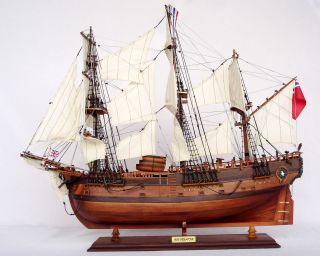 HMS BANK ENDEAVOUR   Wooden Model Ship New