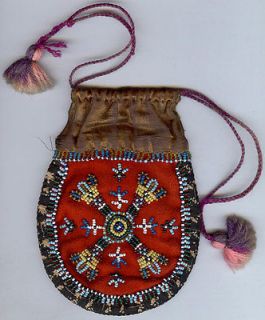 ANTIQUE ATHABASCAN INDIAN BEADED DRAWSTRING POUCH