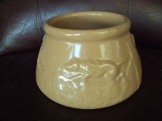 VINTAGE NELSON MCCOY BROWN DOG BOWL WITH HUNTING DOGS DECORATION. HTF 