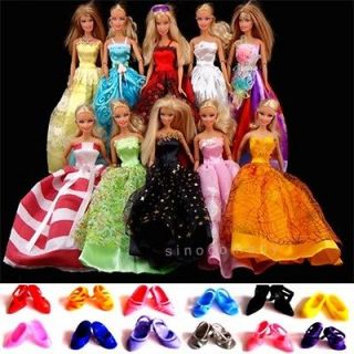 barbie dolls clothes in Clothing & Accessories