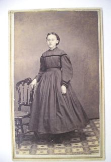 CDV 1860s DEMURE PRETEEN GIRL w/ CRINOLINE BROOCH SNOOD Lambertville 