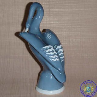 Soviet Russian porcelain figurine SWAN Dulevo USSR