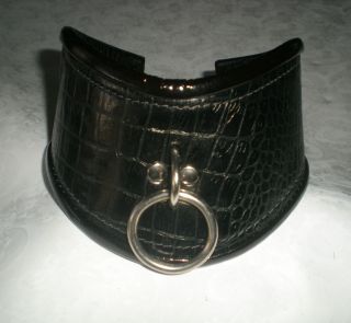 Black Posture Collar, Texture Leather, Lined with Patent 