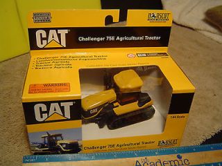 Farm Tractor Norscot Caterpillar 75E Challenger Tractor 1/64 NIB Box