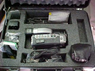 SONY Hi8 Stereo Handycam EVO 150TR CCD NTSC Video Camera Recorder 