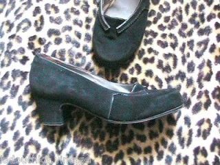 FRENCH 1940s WOMEN BLACK SUEDE PUMPS SHOES   MADE IN FRANCE   TIMELESS 
