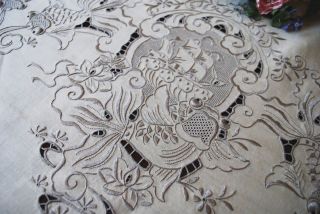 embroidery tablecloths